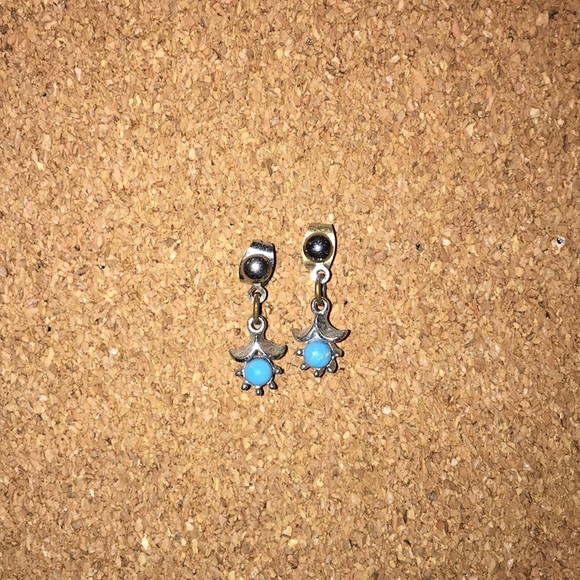 Flower Earrings - Picture 1 of 1